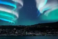 تصویری خیال انگیز از شفق قطبی مارپیچی بر فراز ایسلند