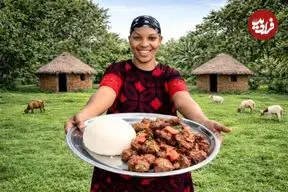 ببینید| غذای روستایی در کنیا؛ پخت یک غذای با گوشت کله پاچه بز در جنگل