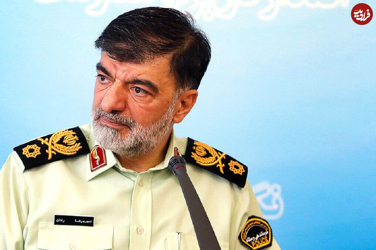 عکس؛ سفر در زمان؛ «سردار رادان در کنار 7 رزم دیگرش در جبهه»؛ دهه 60