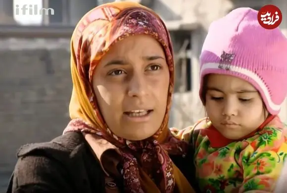 عکس| سفر در زمان؛ «گلپری» 12 سال بعد سریال آوای باران در پشت صحنه یک تئاتر