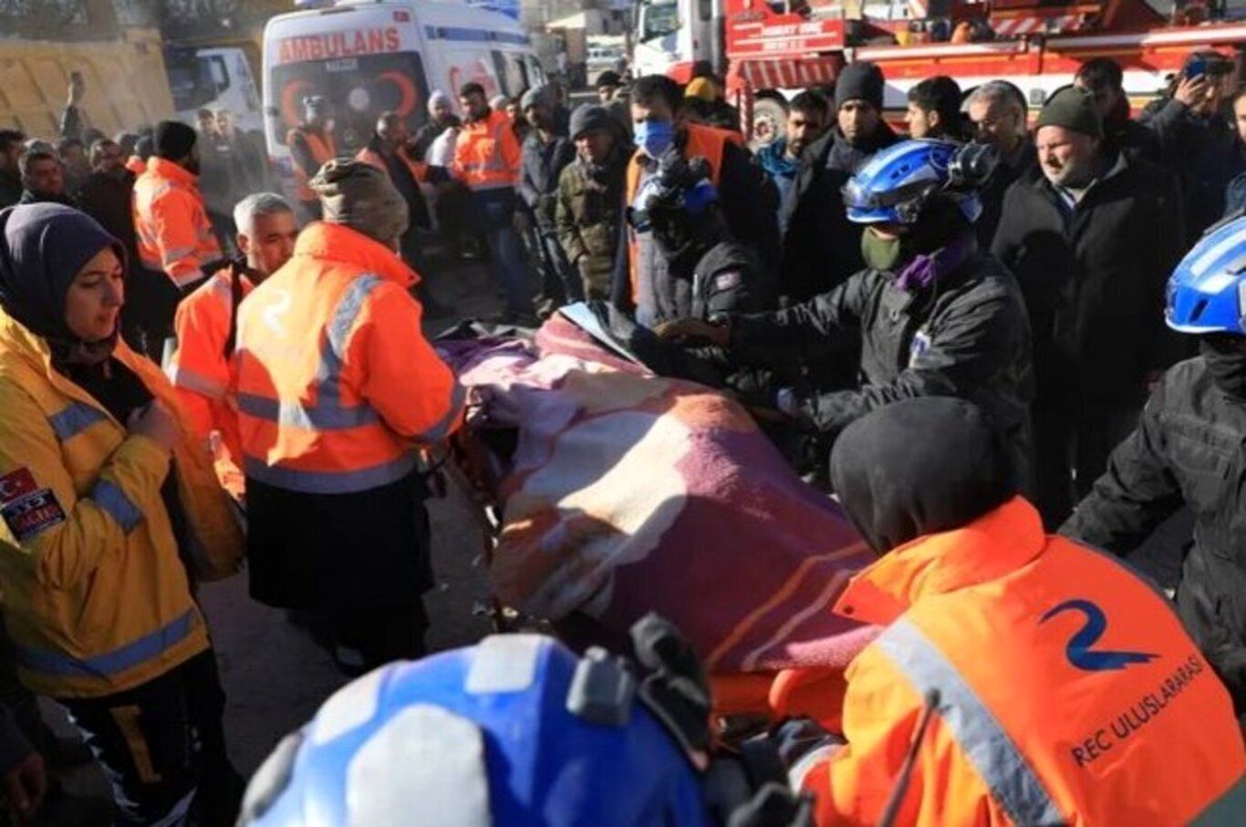 خانواده نجات‌یافته از زلزله ترکیه در آتش‌سوزی جان باختند