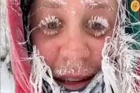 (ویدئو) یخ زدن مو‌ها و مژه‌های باورنکردنی یک زن در آمریکا