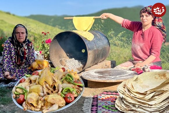 ببینید؛ غذای روستایی در گیلان؛ تهیه مرغ بریانی در بشکه و پخت نان روی آن