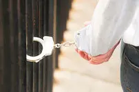 قتل مردی که طلاق نمی‌داد