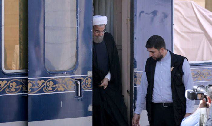 تصاویر/ روحانی با قطار به قزوین رفت