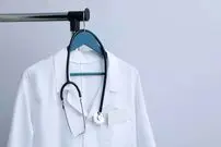 از بیکاری پزشکان تا گسترش ظرفیت؛ دور باطل پرهزینه
