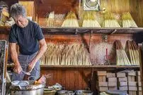 (ویدئو) ببینید ژاپنی ها چگونه مشهورترین عودهای سنتی شرق آسیا را تولید می کنند