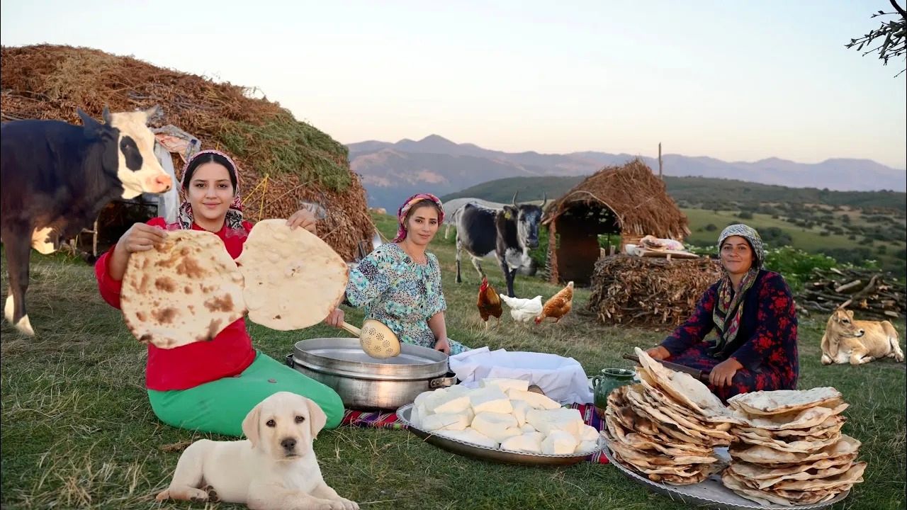 (ویدئو) ببینید این چند زن خوش سلیقه ایلیاتی گیلانی چگونه پنیر سنتی و نان تنوری تهیه می کنند