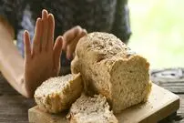 بیماری سلیاک چیست؟ با علت، علائم و درمان این بیماری آشنا شوید