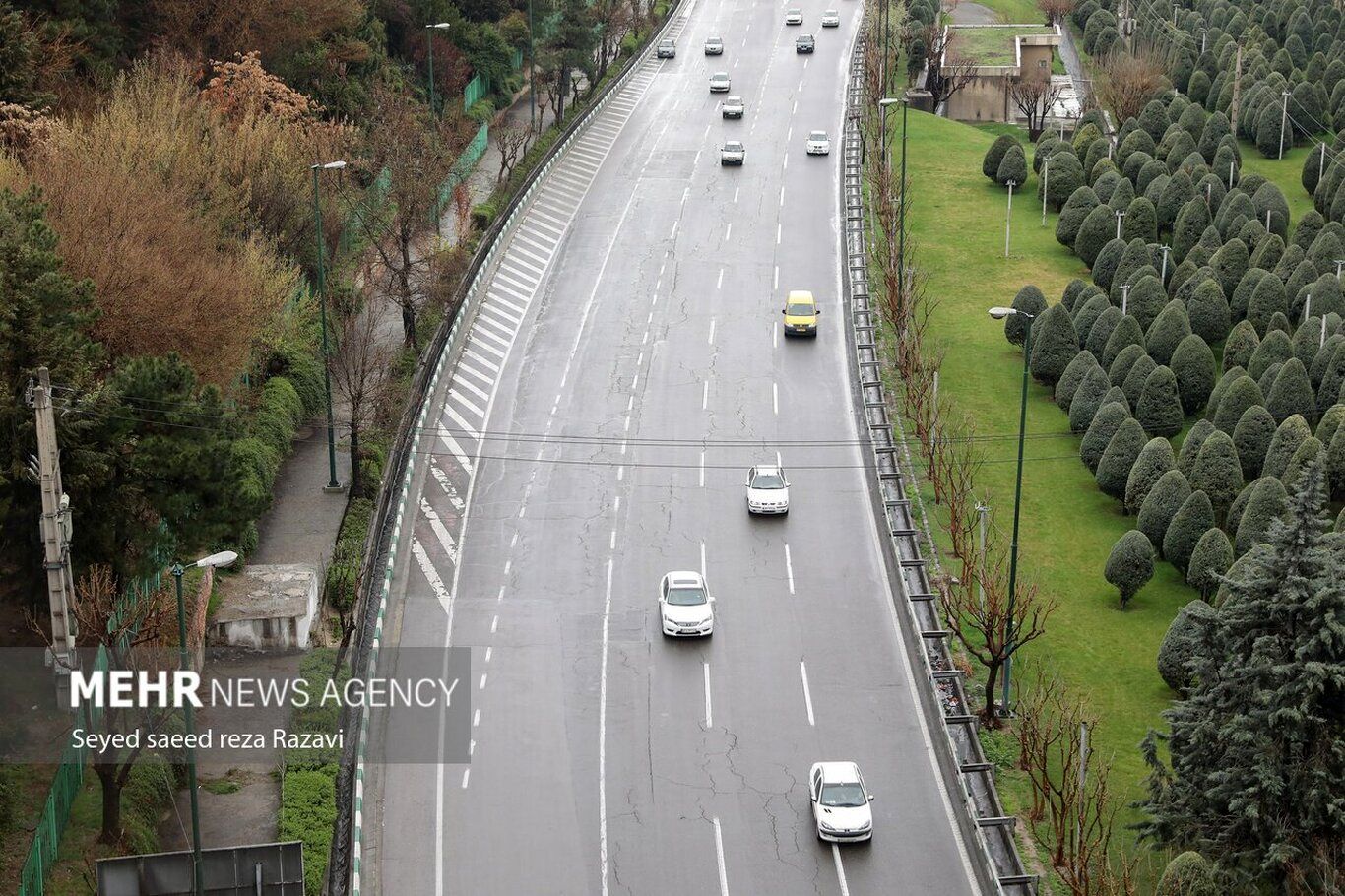 (تصاویر) خیابان‌های خلوت تهران در نوروز ۱۴۰۲
