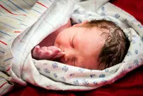 تولد ۱۴۷۴ نوزاد از مادران ۱۰ تا ۱۴ ساله در سال ۱۴۰۰