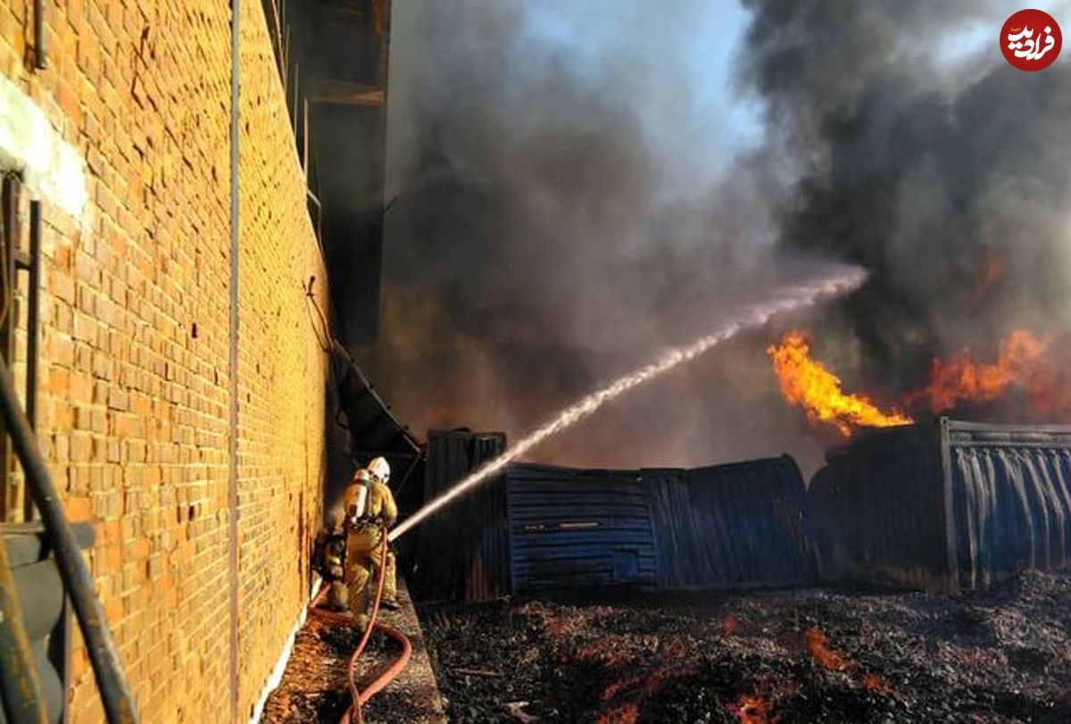 آتش‌سوزی در کارخانه مواد غذایی در اتوبان کرج ـ قزوین