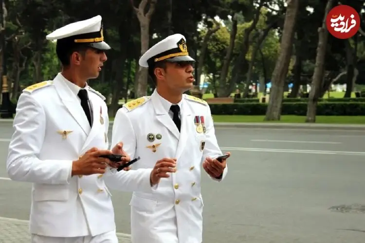 چرا کشورهایی که فاقد دریا هستند نیز نیروی دریایی دارند؟