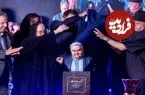 تندیس مردی که ایران را خنداند؛ رونمایی از مجسمه اکبر عبدی با حضور مادرش