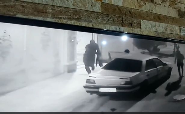 (ویدیو) سرقت مسلحانه از یک منزل مسکونی در اهواز