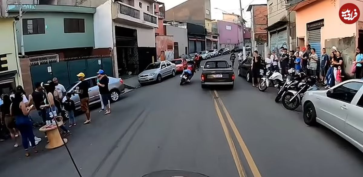 (ویدیو) هیجان انگیزترین تعقیب و گریز پلیس با موتورسوار متخلف در برزیل 