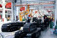 ببینید؛ صفر تا صد مراحل تولید بیل مکانیکی در کارخانه ای بزرگ در چین