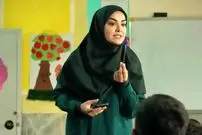 عکس| سفر در زمان؛ «معلم سالار» یک سال بعد سریال پایتخت 7 در یک پیام بازرگانی