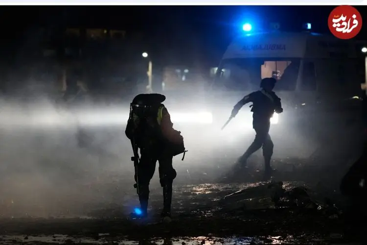 عکس| سقوط یک هواپیمای نظامی پر از پول نقد