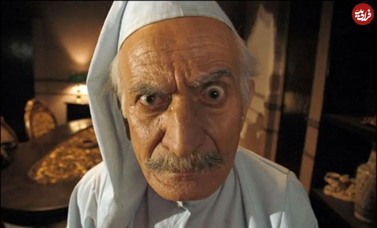 عکس| سفر زمان؛ چهرۀ «کیومرث ملک مطیعی» در 41 سالگی در کنار «آرام»؛ سال 56