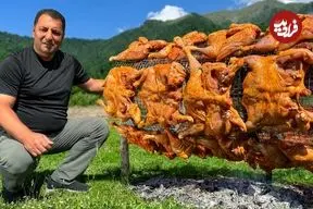 ببینید| غذای روستایی در آذربایجان؛ کباب کردن مرغ به روشی خلاقانه و متفاوت