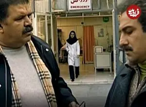 عکس| سفر در زمان؛ «آقای ارمنده» 15 سال بعد سریال پایتخت 1 در کنار آرمگاه کوروش