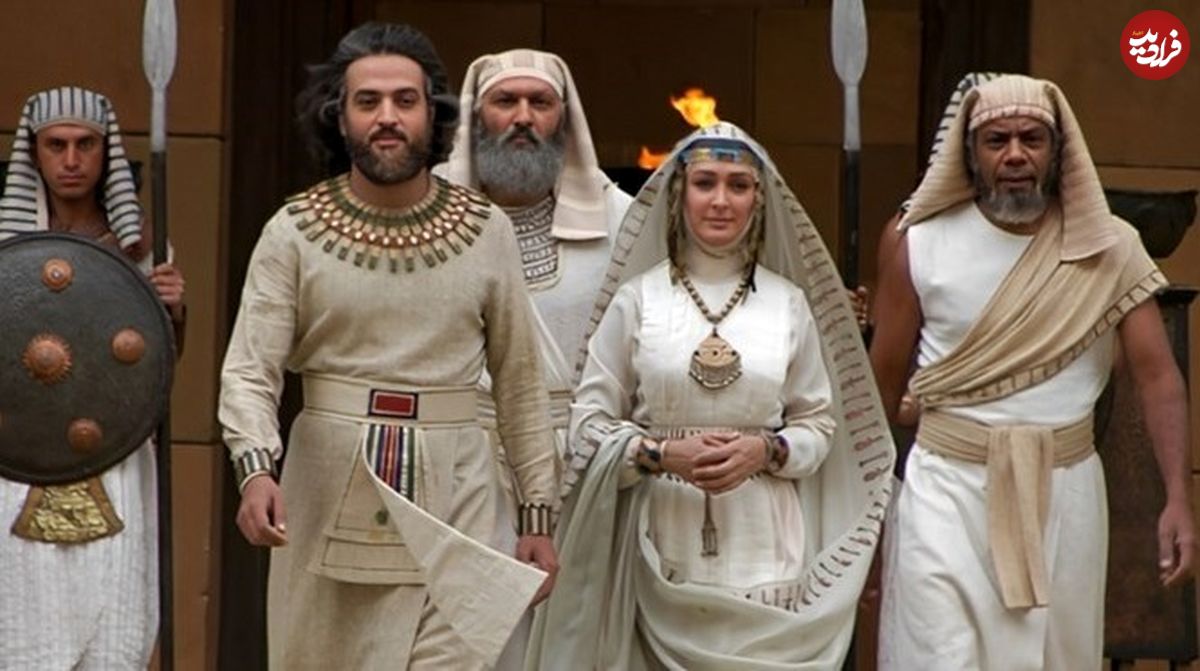 عکس| سفر زمان؛ عکس یادگاری «یوزارسیف» در کنار دخترش «منسه» و مادرش «راحیل»