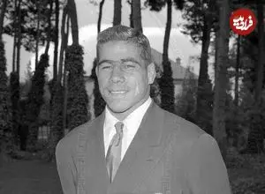 عکس| سفر در زمان؛ «تختی» در حال دریافت مدال از «محمدرضا پهلوی»؛ سال 1336