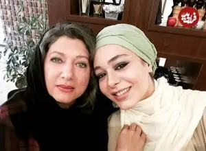 عکس| سفر در زمان؛ «سانیا سالاری» در 31 سالگی و در سالن انتظار یک سینما؛ سال 96