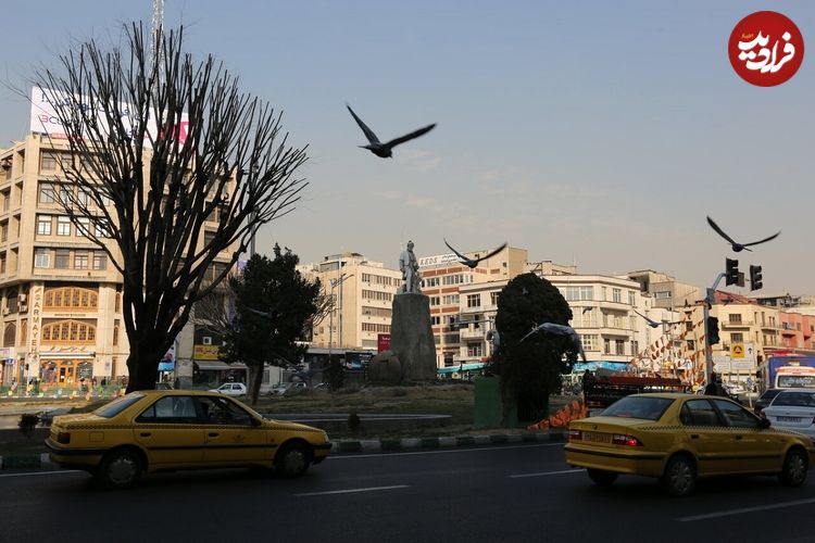 عکس؛ رازهای ناگفته مجسمه شاعر نامدار در میدان تهران!