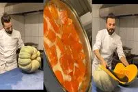 ببینید| غذای خیابانی در ترکیه؛ تهیه دسر کدو حلوایی به روش یک آشپز ماهر در استانبول