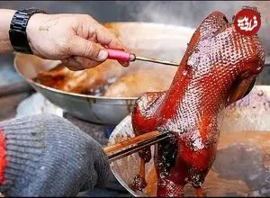 ببینید| غذای خیابانی در تایوان؛ پخت اردک کاراملی در شهر کائوهسیونگ