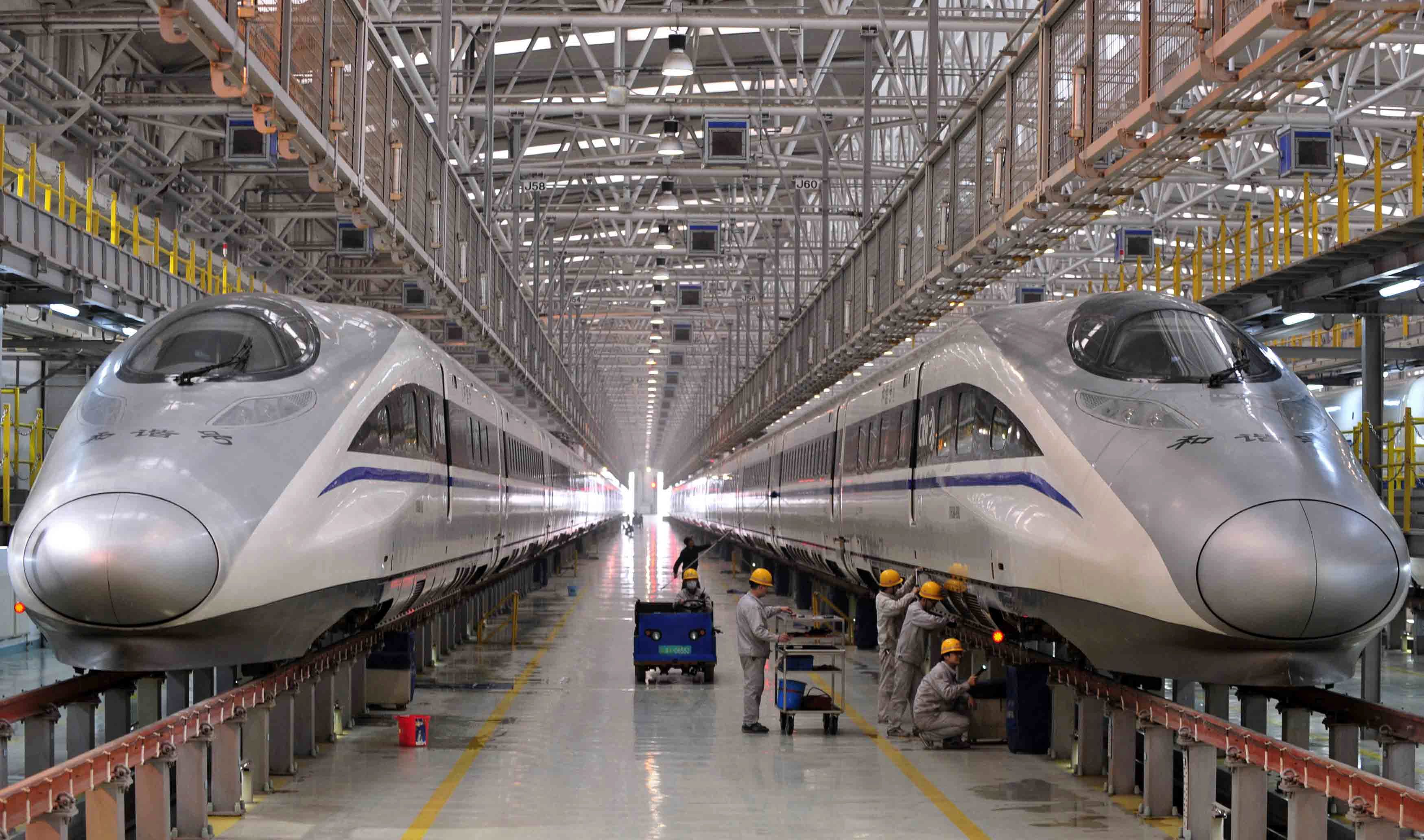 سرعت دیدنی قطار سریع‌السیر در چین !
