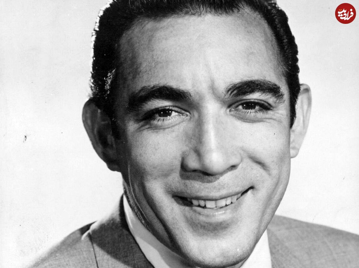 عکس| سفر در زمان؛ «حمزه فیلم محمد رسول الله» در صحنه‌ای از فیلم زنده باد زاپاتا؛ سال 1330