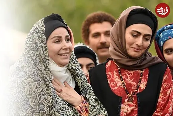 عکس| سفر زمان؛ «مرضیه، مادر انیس» (سریال سوجان) در پشت‌صحنۀ تئاتر جدیدش