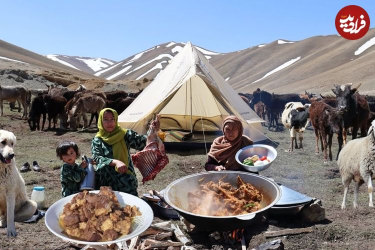 ببینید؛ غذای عشایری در افغانستان؛ پخت خورشت کاری بره و نان لواش