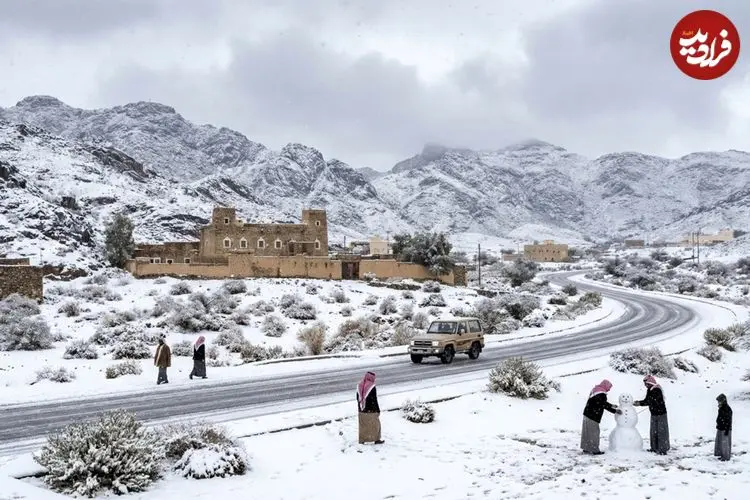 چرا پس از ۳۰ سال در عربستان سعودی برف بارید؟ 