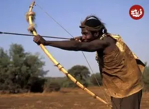 ببینید؛ صحنه درگیری اعضای یک قبیله‌؛ رقص مرگ با تیروکمان