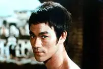 عکس| سفر در زمان؛ «بروسلی» به همراه خانواده در کولون هنگ کنگ؛ سال 1337