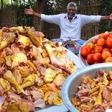 ببینید|  غذای  روستایی در هند؛ پخت بریانی با 50 کیلوگرم مرغ، برنج و گوجه فرنگی