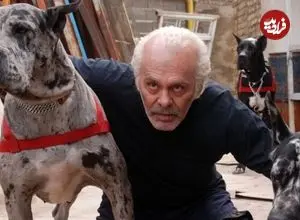 عکس| سفر زمان؛ «جمشید هاشم پور» 24 ساله با اسلحه در «جهنم سفید»؛ سال 47