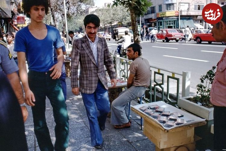 (تصاویر) خاطرات تهران قدیم؛ از ورود توربین‌های برق تا بساط کاسِت‌فروشی