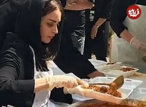 عکس| سفر زمان؛ ژست خاص «بهنوش طباطبایی» در اکران «ماجرای نیمروز: رد خون»؛ 7 سال قبل