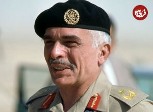 عکس؛ سفر در زمان؛ «ملک حسین پادشاه اردن» در مراسم تاجگذاری اش در امان؛ سال 1330