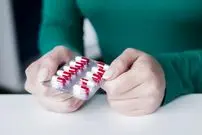 خطرات پنهان داروهای مهارکننده اسید معده و آزمایش‌هایی که باید انجام دهید