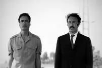 عکس| سفر در زمان؛ «قذافی» و رئیس جمهور بلغارستان در حال استراحت روی فرش ایرانی؛ سال 1363