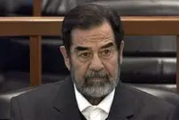 عکس؛ سفر در زمان؛ «صدام حسین» در جریان یک سخنرانی در بغداد؛ سال 1358