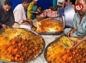 ببینید؛ غذای خیابانی در پاکستان؛ تهیه بریانی تند با مرغ در کراچی