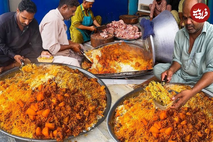 ببینید؛ غذای خیابانی در پاکستان؛ تهیه بریانی تند با مرغ در کراچی