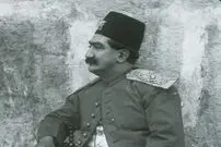 خاطرات ظل‌السلطان؛ «ناصرالدوله از روی تملّق پای سگ‌ها را ماچ می‌کرد»